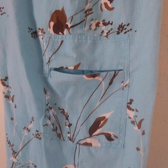 Cali Cali Linen Capris, Cargo Pockets, Sky Blue with Brown Floral Print - Picture 8 of 9